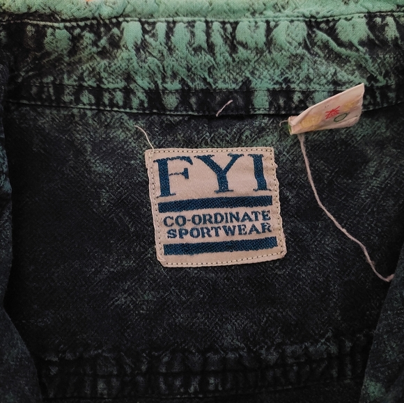 Vintage button up - Picture 3 of 3